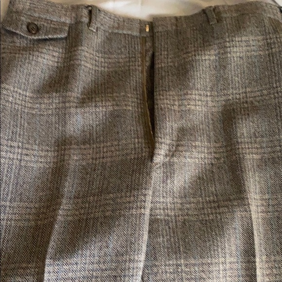 Suit - Picture 5 of 6